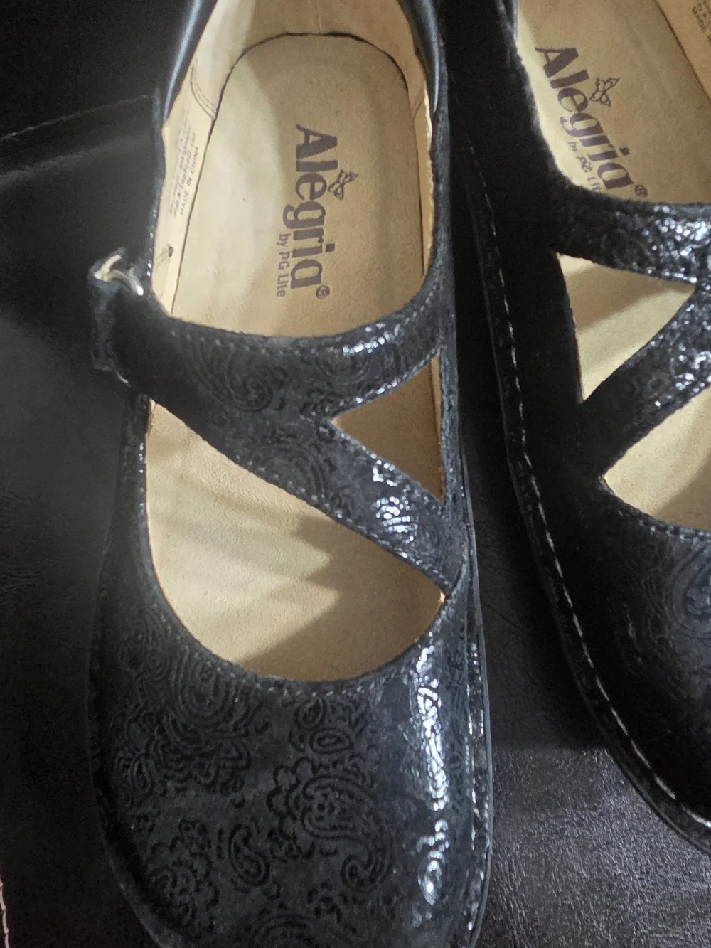 Alegria Women's Black Mary Jane Flats